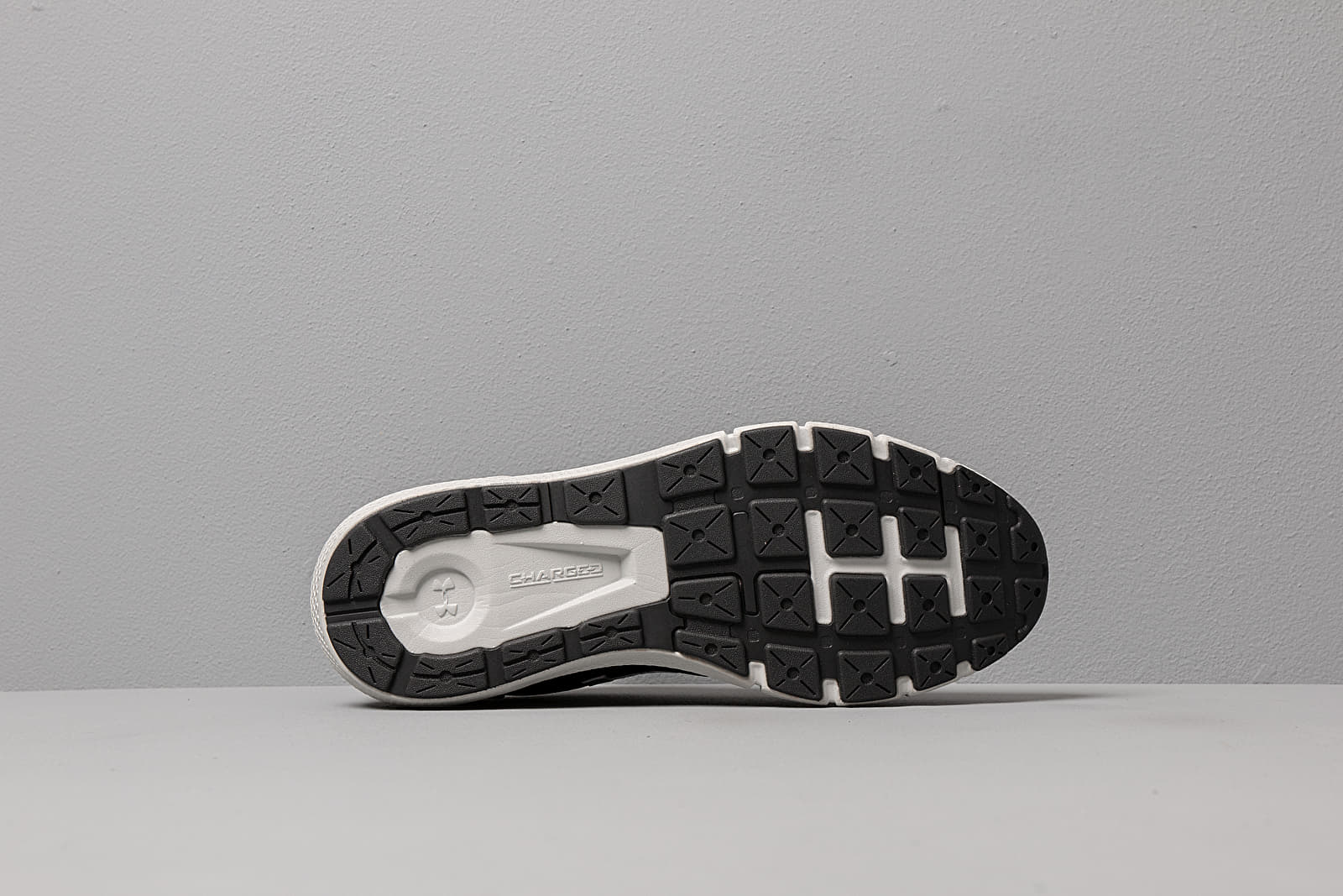Men's shoes Under Armour Charged Rogue Storm Black/ Gray Flux/ Reflective