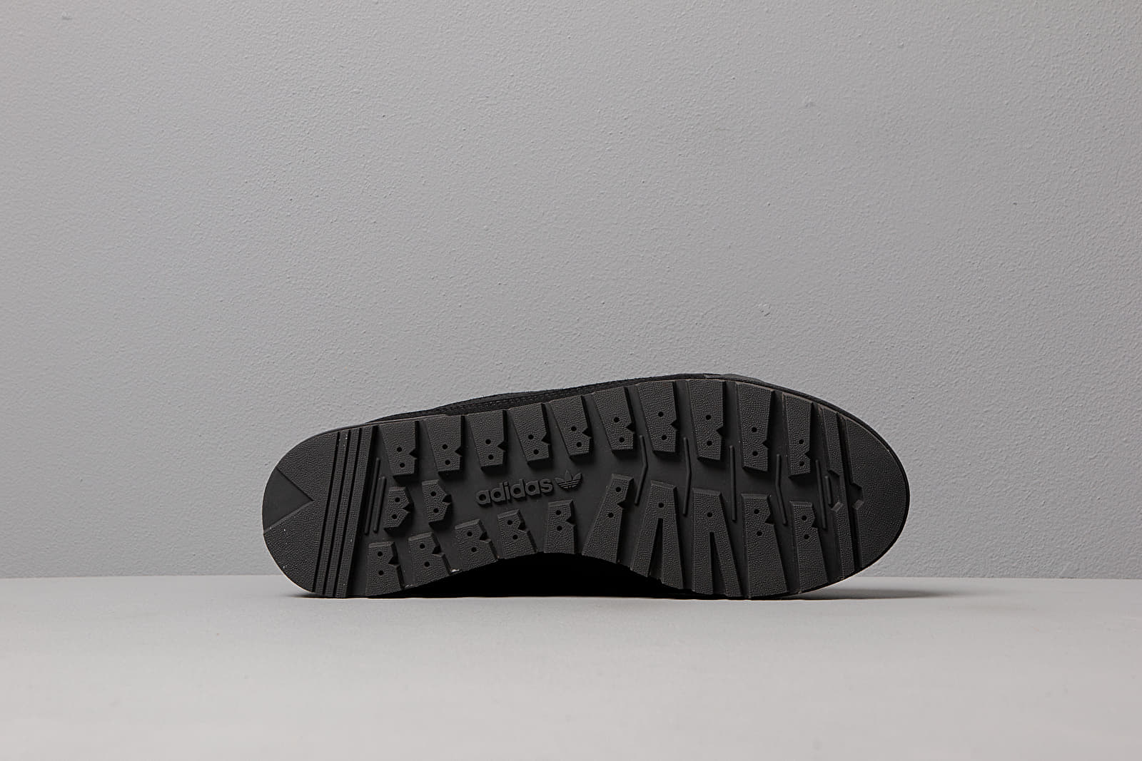 Men s shoes adidas Jake Boot 2.0 Low Core Black Carbon Grey Five