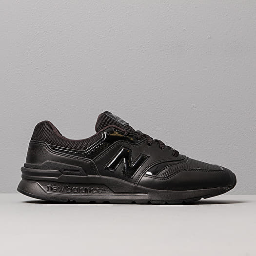 New balance 997 triple black best sale