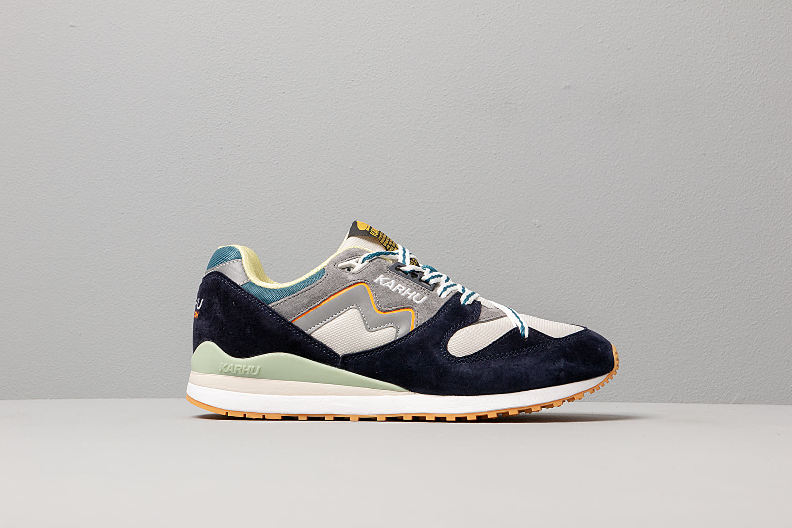 Men's shoes Karhu Synchron Classic Night Sky/ Monument