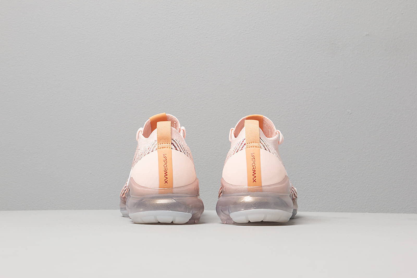 Nike air vapormax flyknit store 3 sunset tint women's shoe