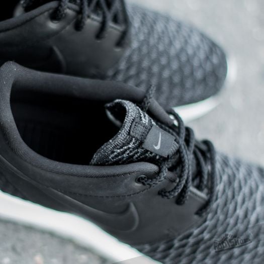 Nike Roshe NM Flyknit Premium Black Dark Grey White