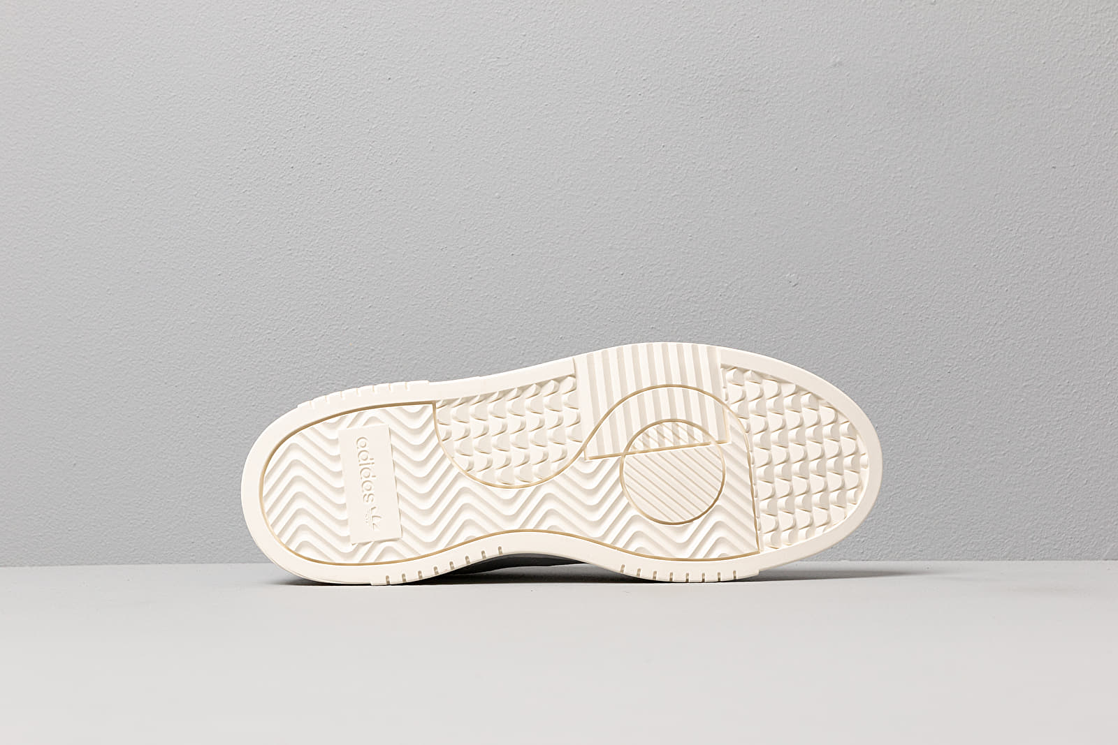 Ženski čevlji adidas Supercourt W Ftw White/ Ftw White/ Maroon