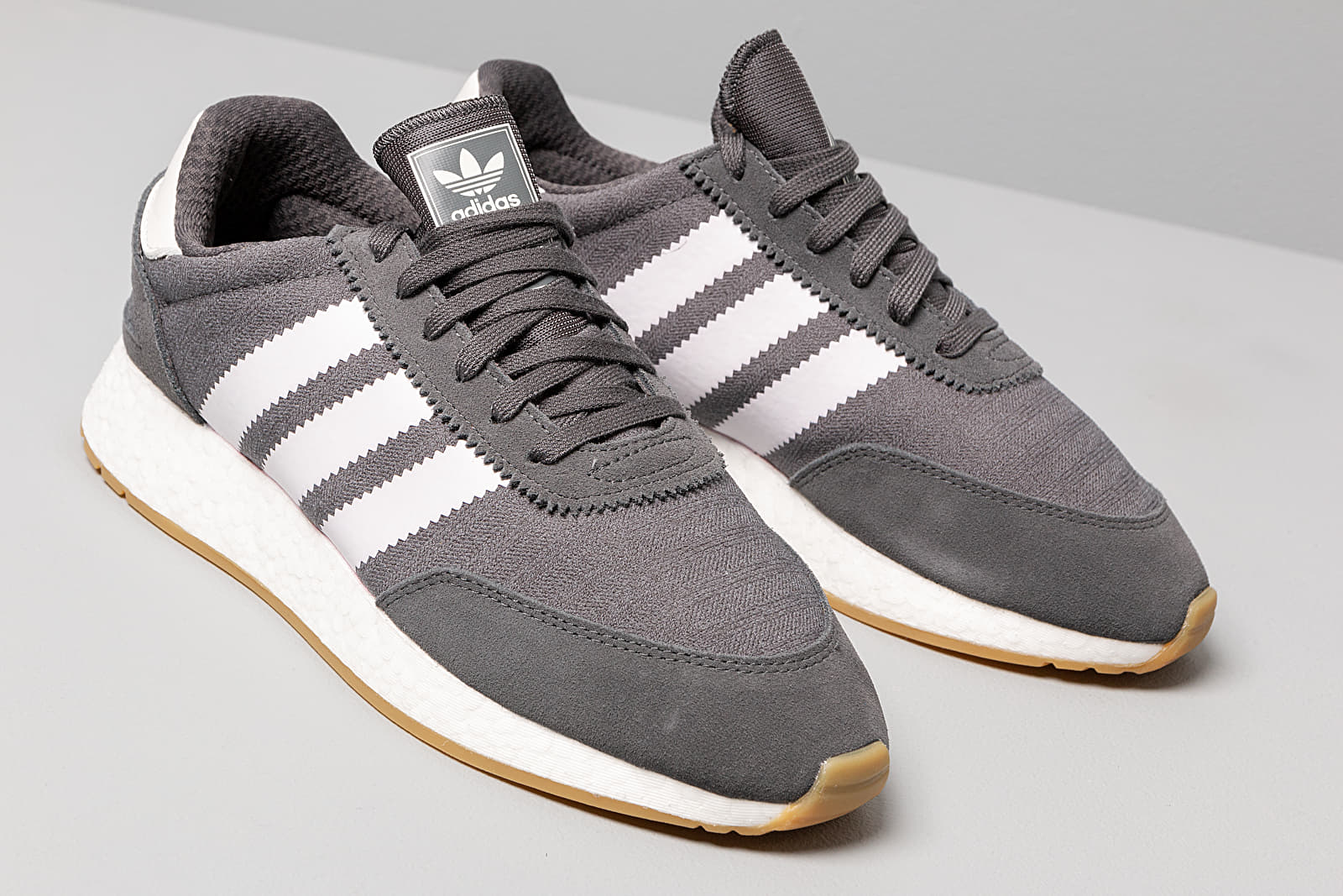 Grey adidas on sale i 5923