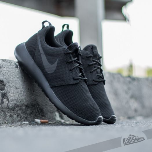 Men's shoes Nike Roshe One Black/Black | Footshop