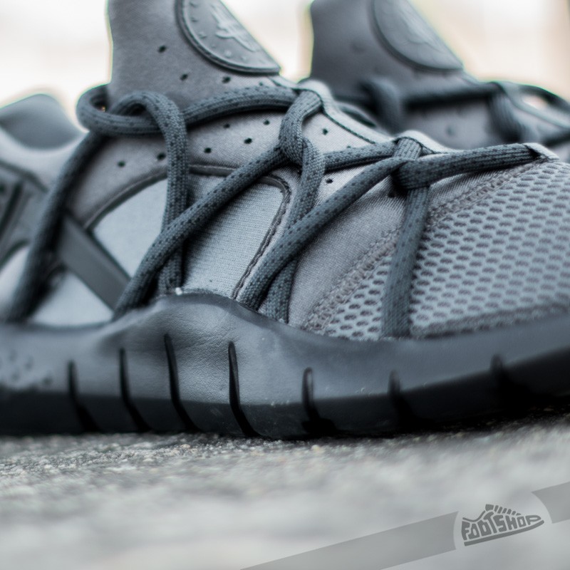 Men s shoes Nike Huarache NM Dark Grey Anthracite Black Footshop