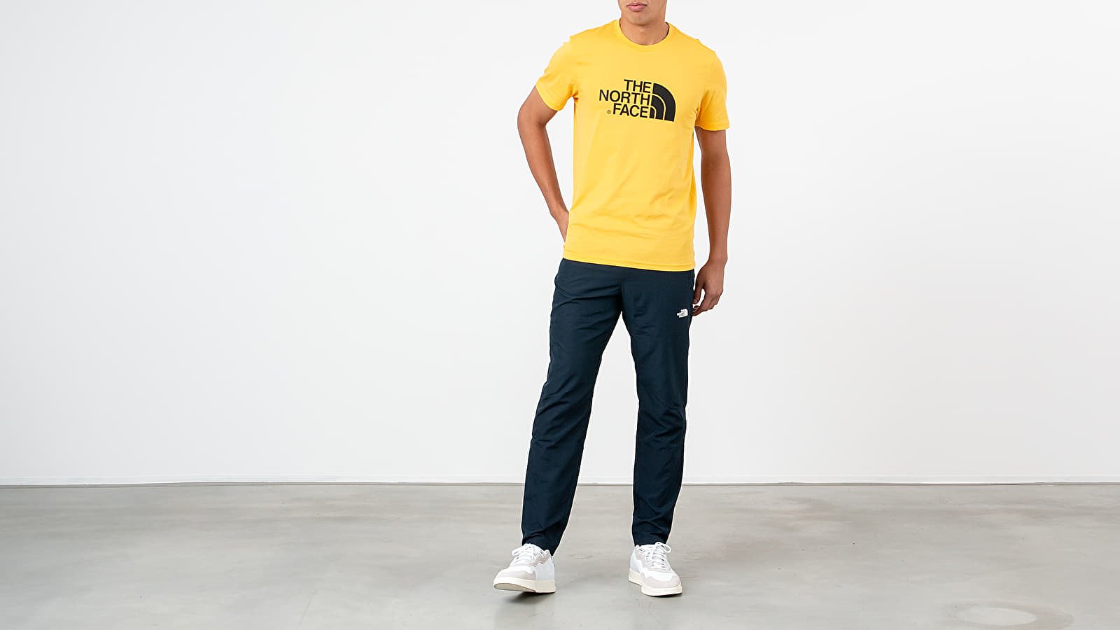 Tee shirt the north face hotsell jaune