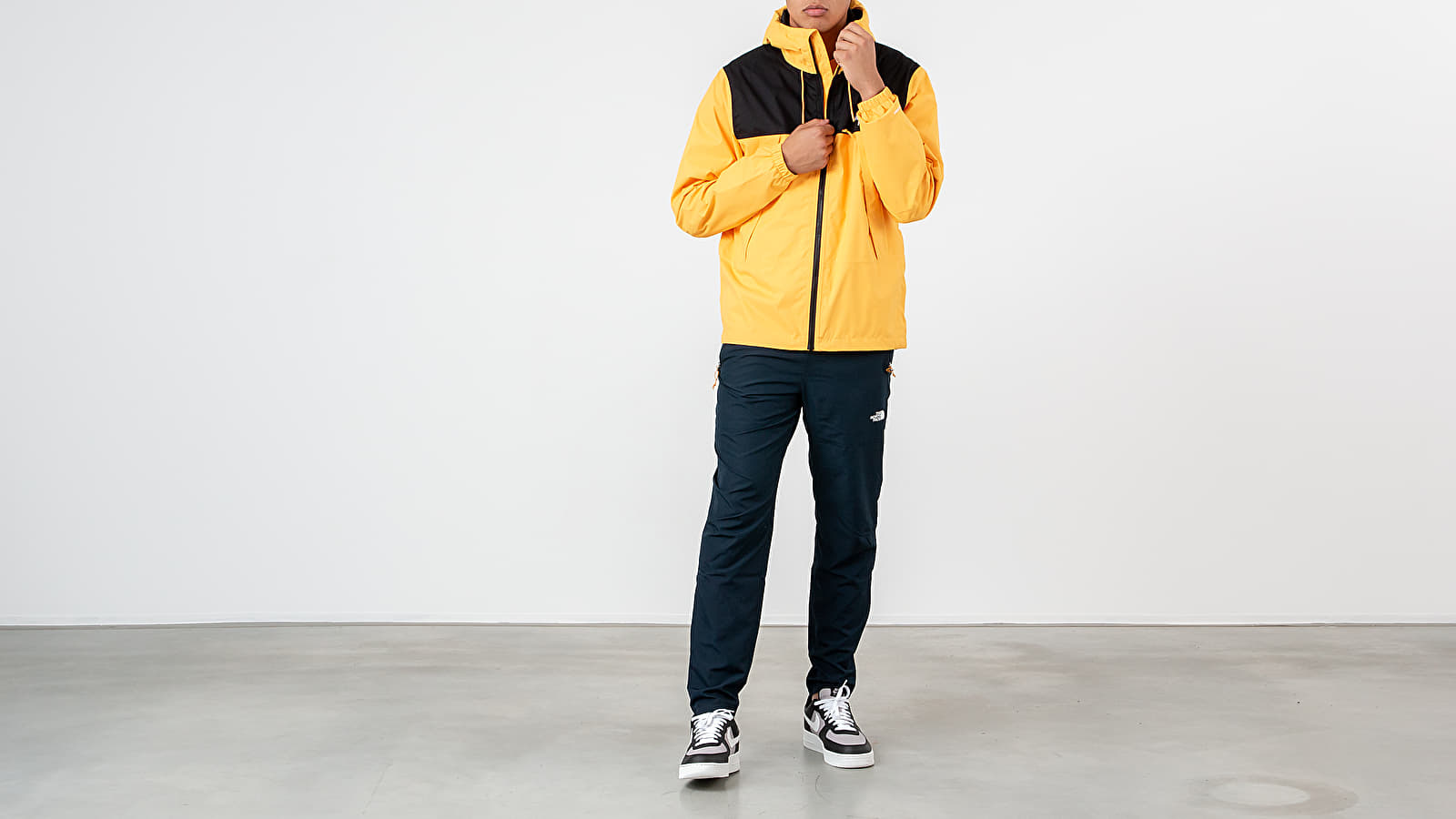 Jakker The North Face Mountain Q Jacket Tnf Yellow