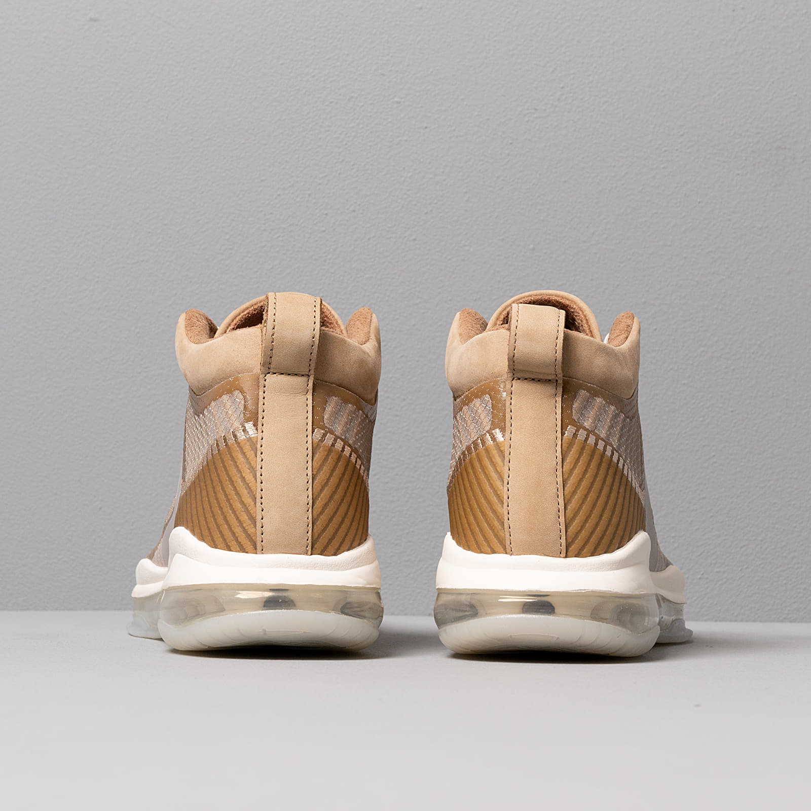 Lebron discount parachute beige