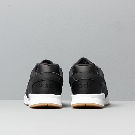 adidas A.R. Trainer