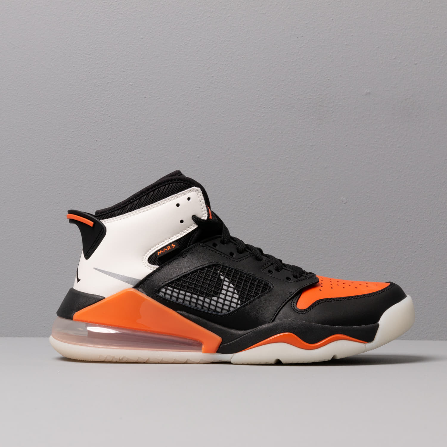 Zapatillas Hombre Jordan Mars 270 Black/ Reflect Silver-Starfish-Sail