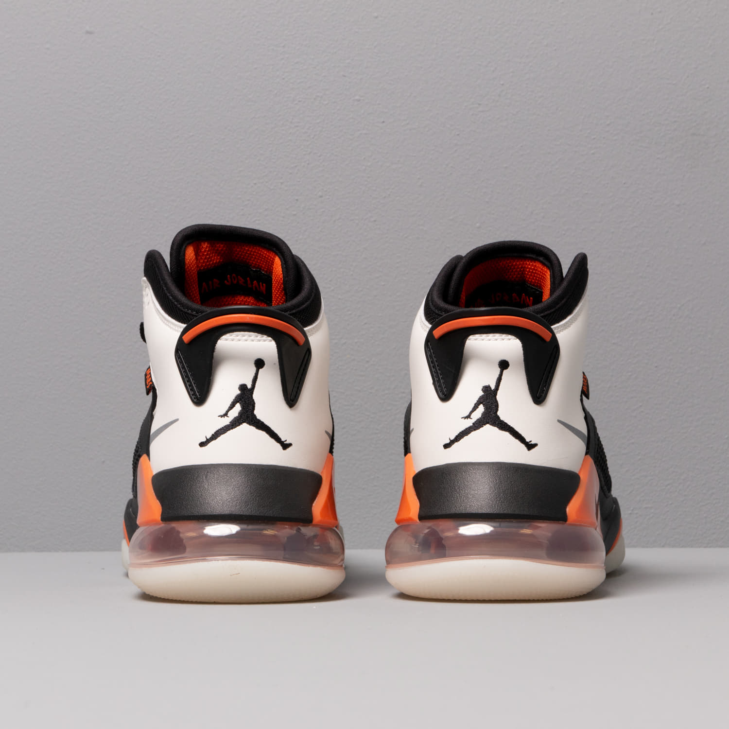Zapatillas Hombre Jordan Mars 270 Black/ Reflect Silver-Starfish-Sail