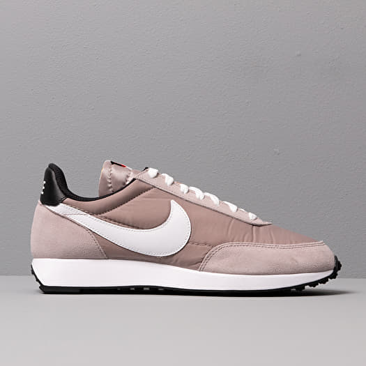 Tailwind outlet 79 white