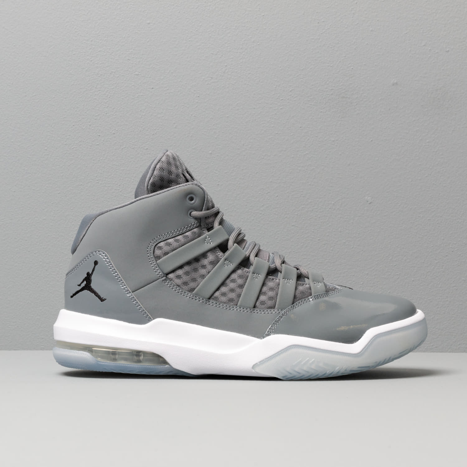 Jordan max aura outlet grey