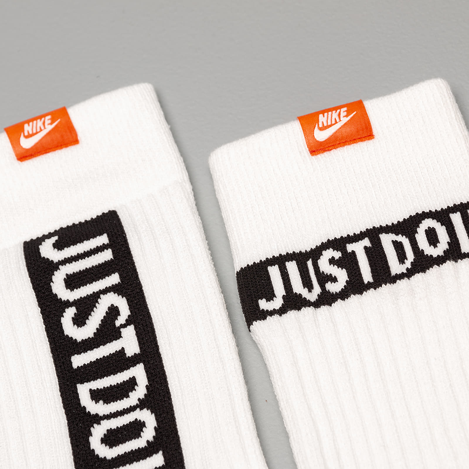 Calzetti Nike Sportswear 2 Pack Sneaker Sox Crew White/ Safety Orange/ Black