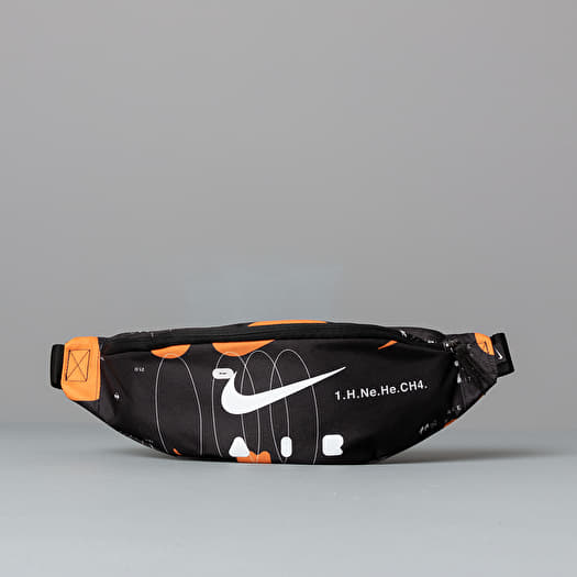 Nike sportswear heritage hip bag top