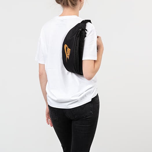 SAC BANANE NIKE HERITAGE / NOIR