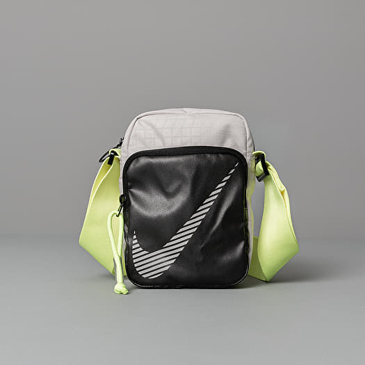 nike reflective bag