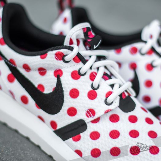 Nike pois hot sale