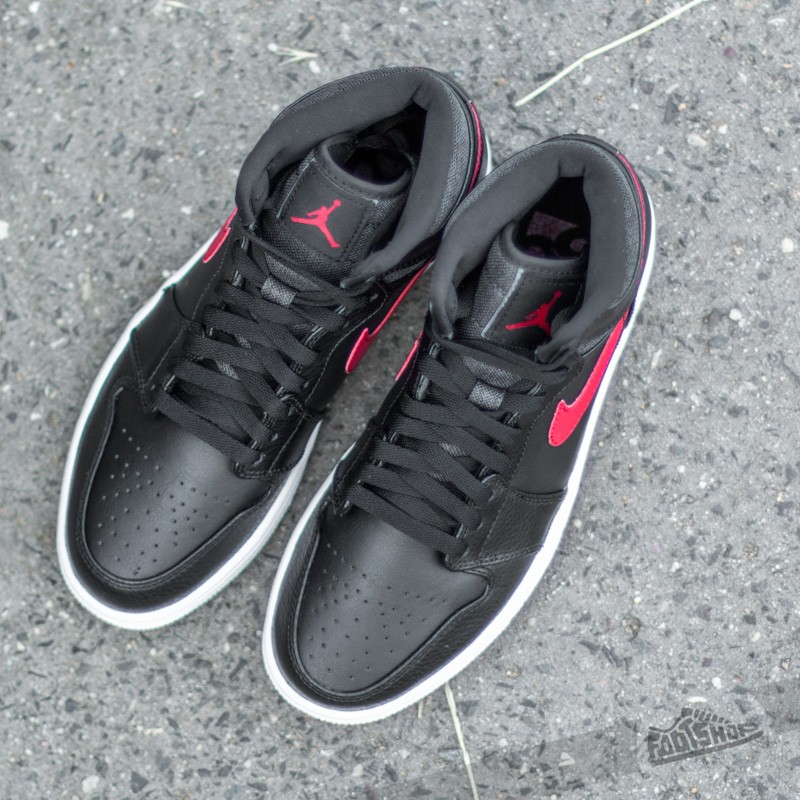 Herren Sneaker und Schuhe Air Jordan 1 Retro High Black/ Gym Red-Black-White