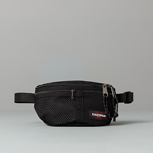 Eastpak sawer black discount