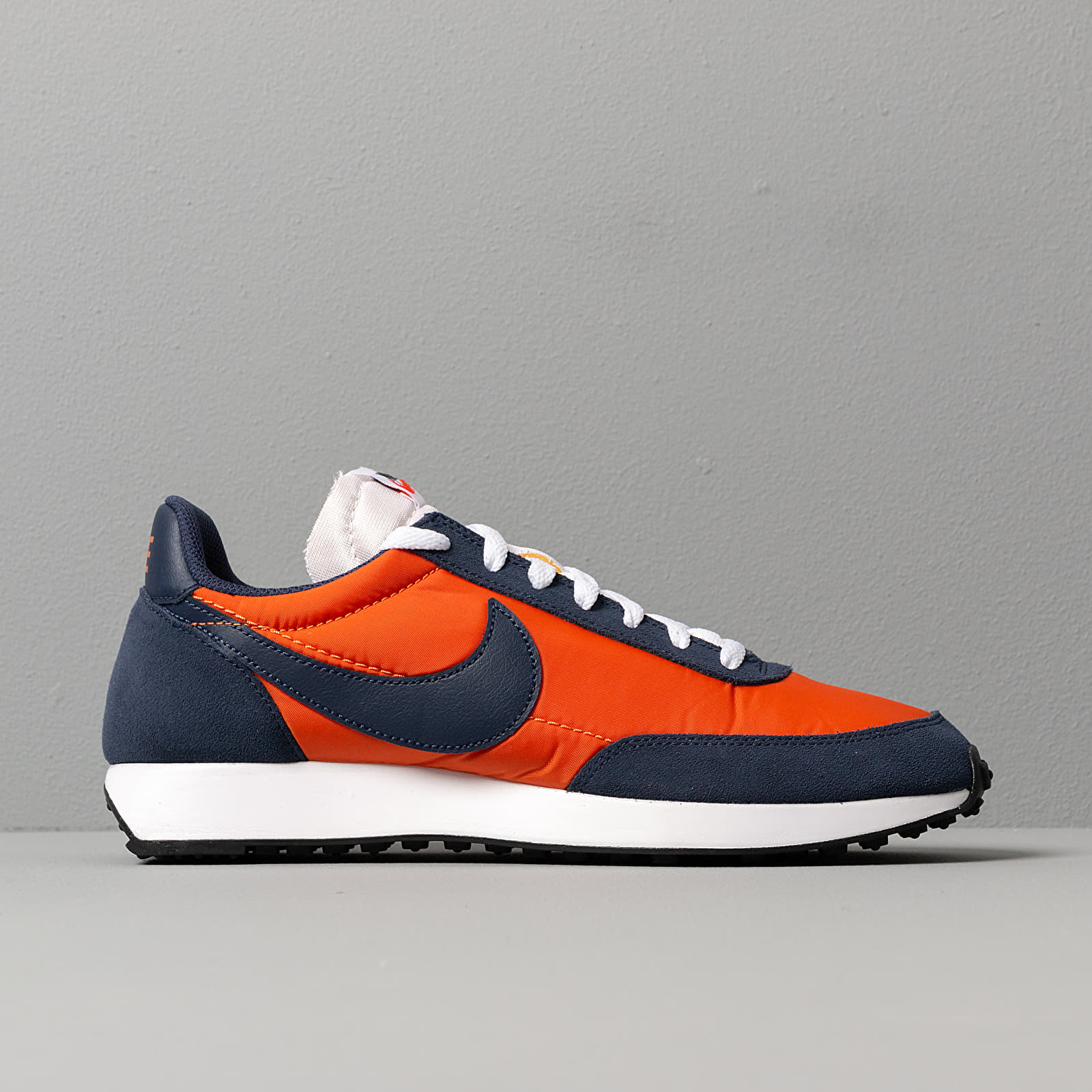 Nike air tailwind navy sales