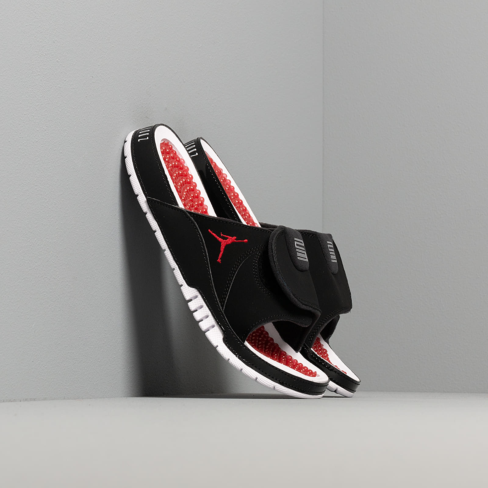 Pánske tenisky a topánky Jordan Hydro Xi Retro Black/ Varsity Red-Varsity Red-White