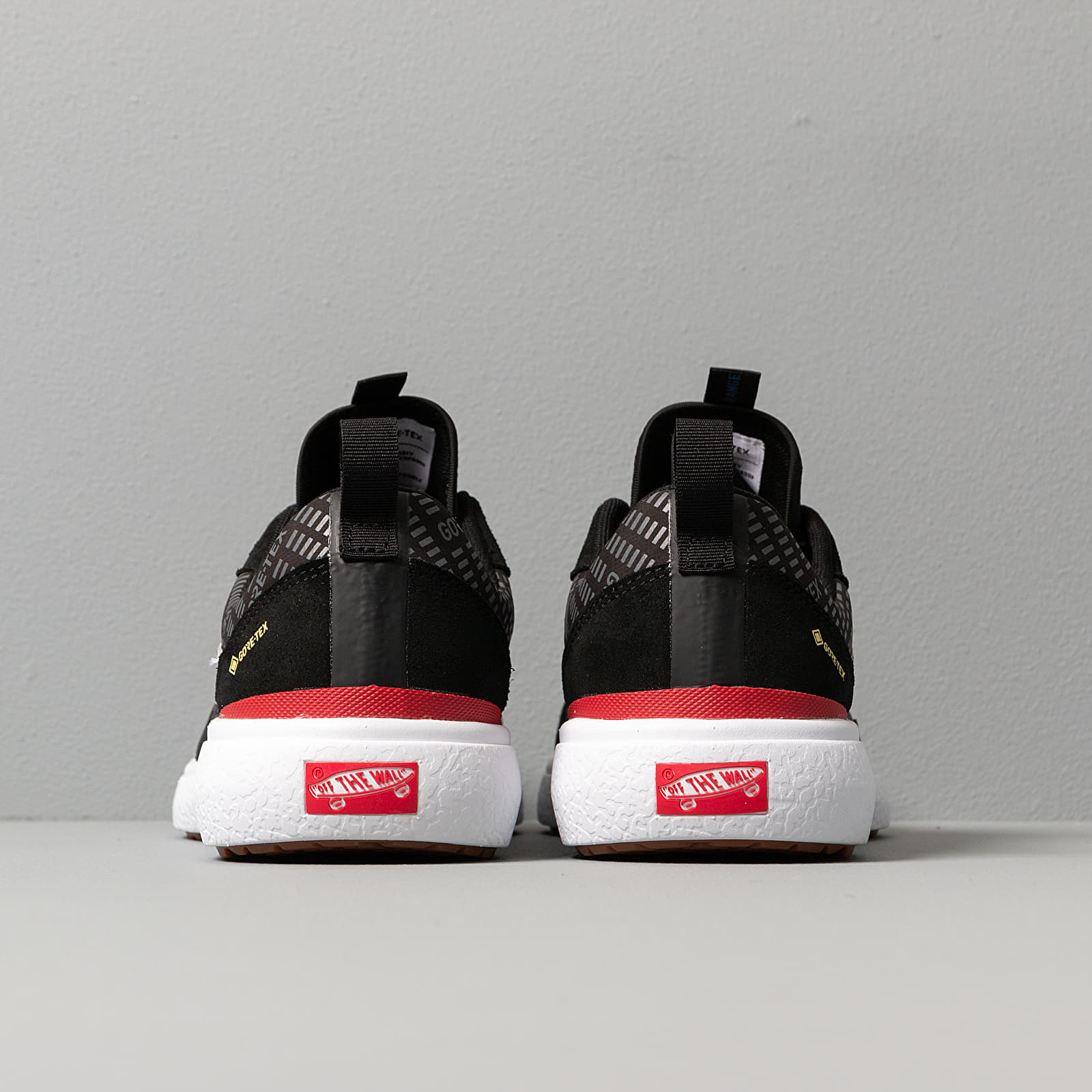 Moški čevlji Vans Vault Ultrarange 2.0 Gore-Tex Black/ White