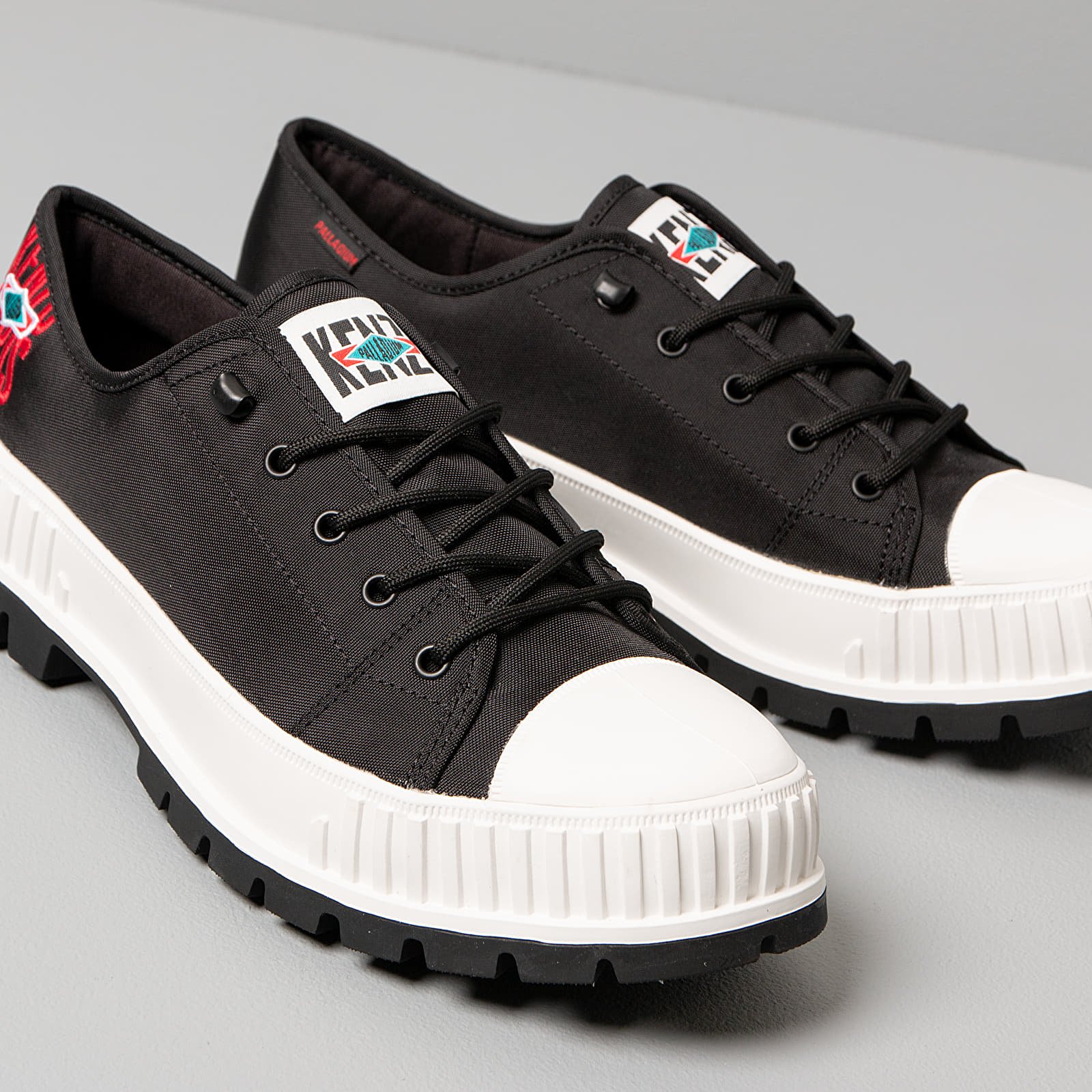 Мъжки кецове и обувки KENZO x Palladium Low top sneaker Black
