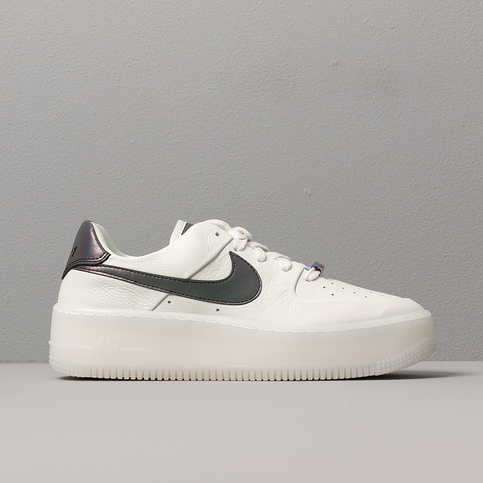 Nike women's air force 1 sage low lx clearance