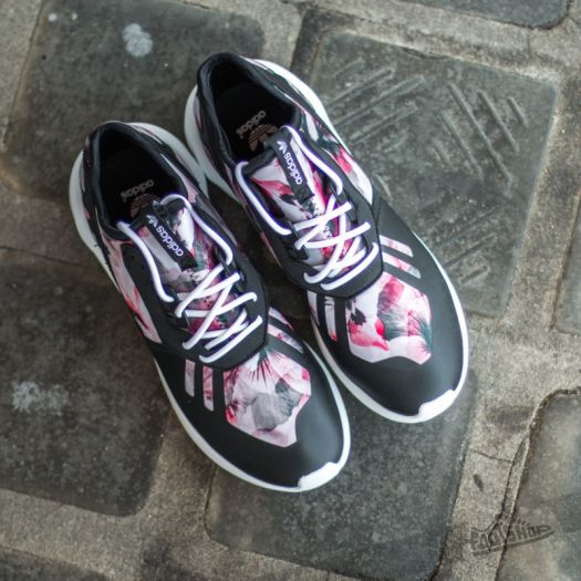 Women s shoes adidas Tubular K Core Black Core Black Ftw White Footshop