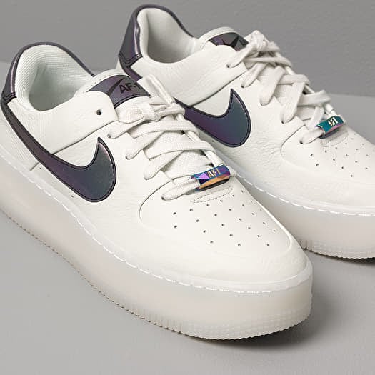 Chaussures et baskets femme Nike W Air Force 1 Sage Low LX Spruce Aura/  Blank-White | Footshop