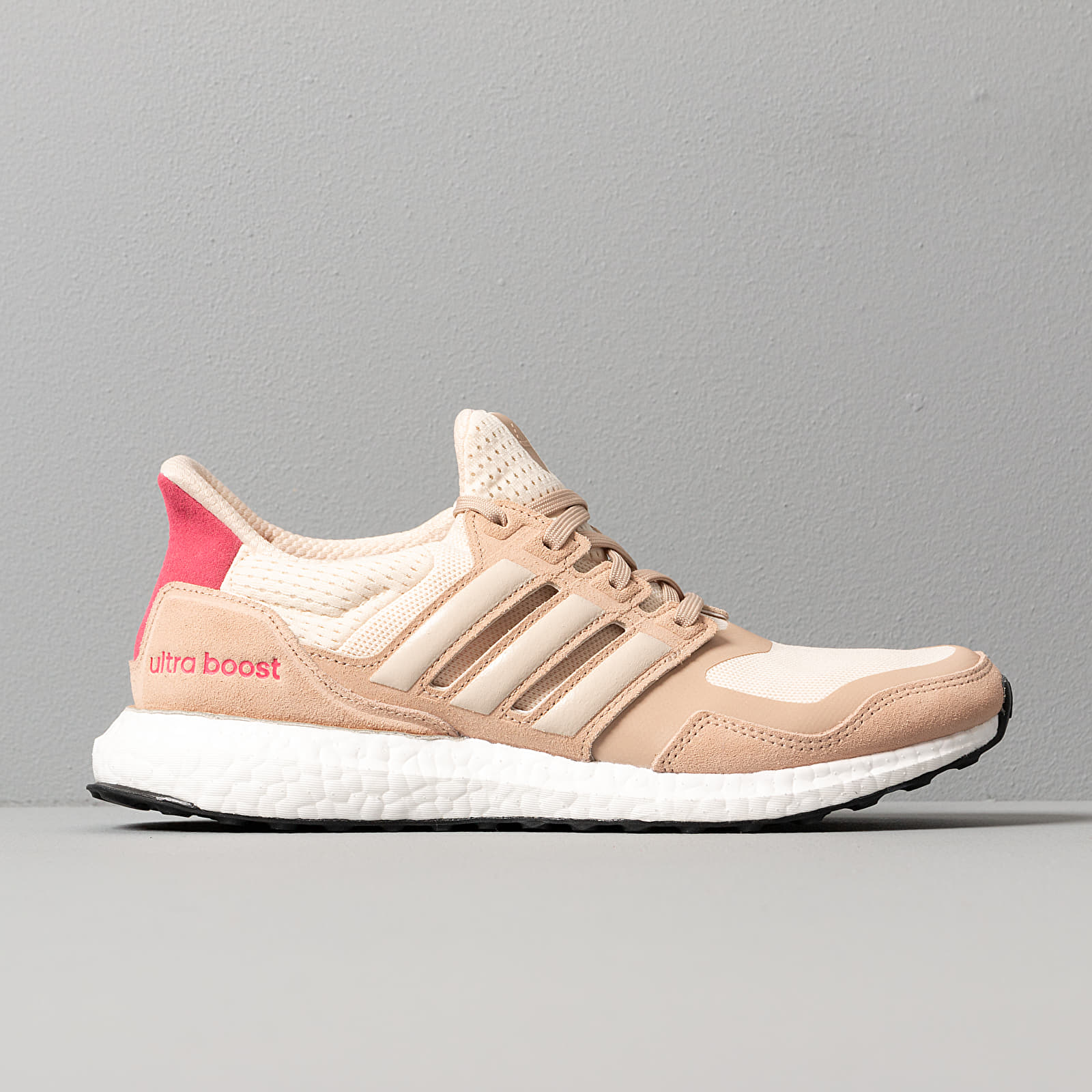 Damesko adidas UltraBOOST S&L W Ecru Tint/ St Pale Nude/ Real Pink
