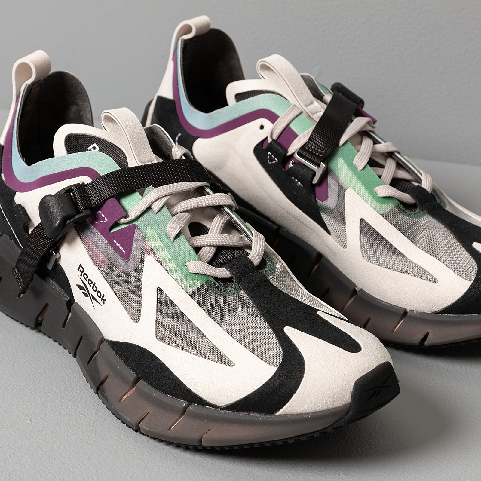 Zapatillas Hombre Reebok Zig Kinetica Concept_Type1 Sand Stone/ Black/ Emerald
