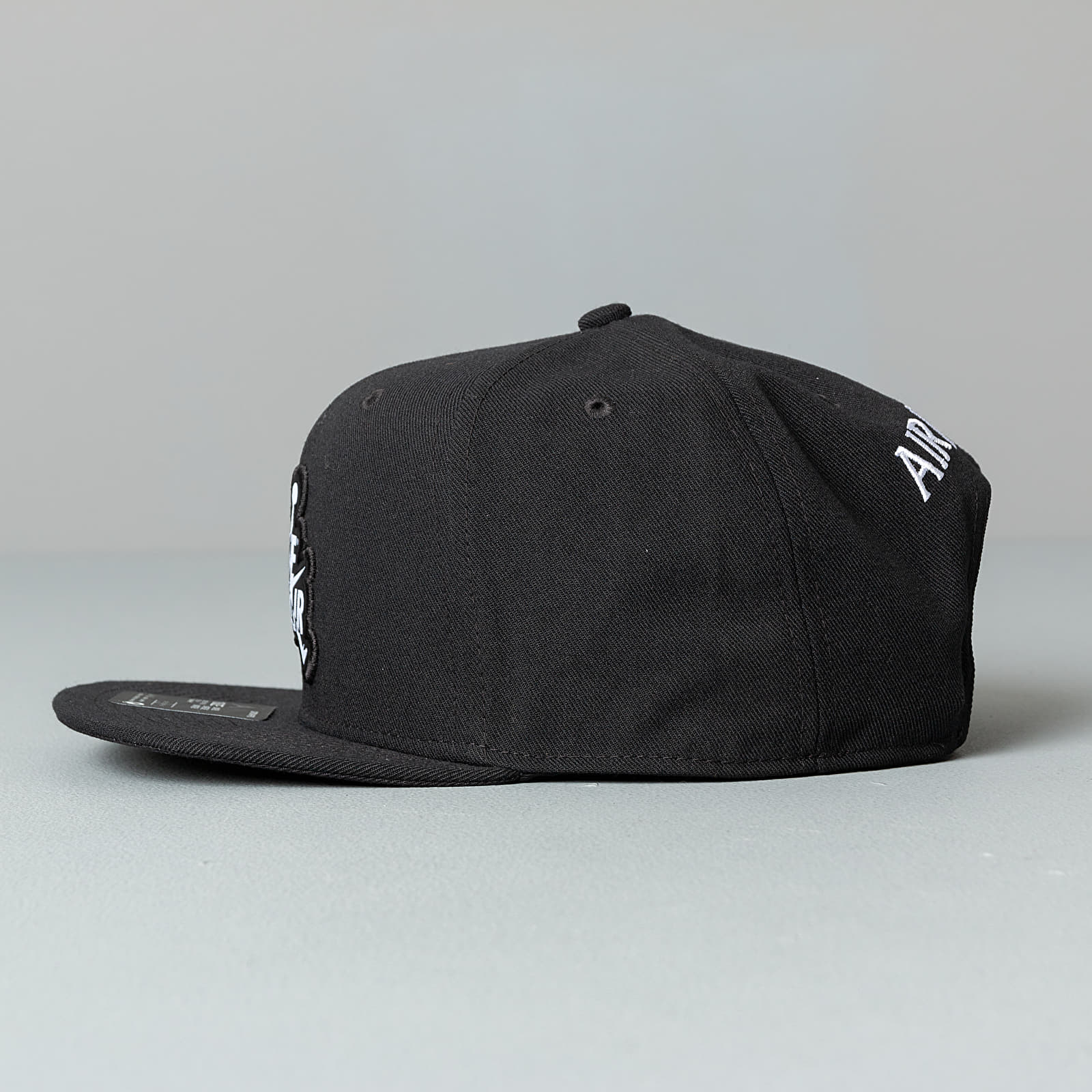 Čepice Jordan Pro Cap Black/ Black/ Black/ White
