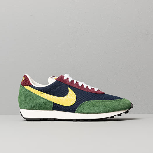 Men s shoes Nike Daybreak Obsidian Dynamic Yellow Cosmic Bonsai Footshop
