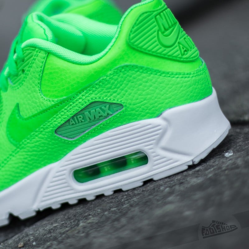 Nike air max voltage green deals