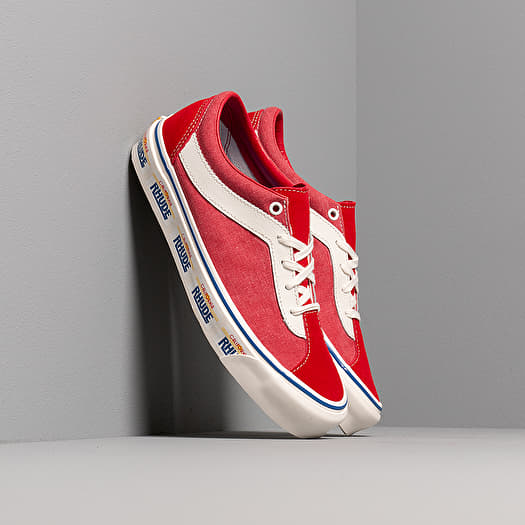 Vans bold store red