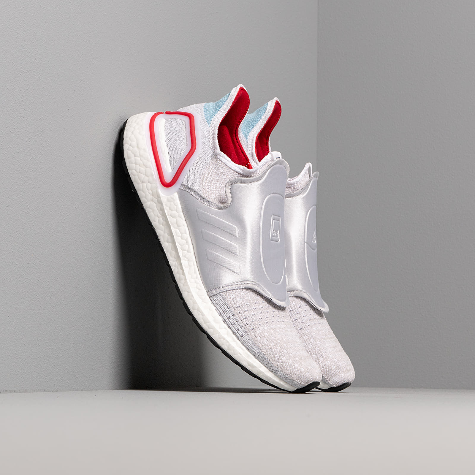 Férfi cipők adidas Consortium x DOE UltraBOOST 19 Core White/ Core White/ Power Red