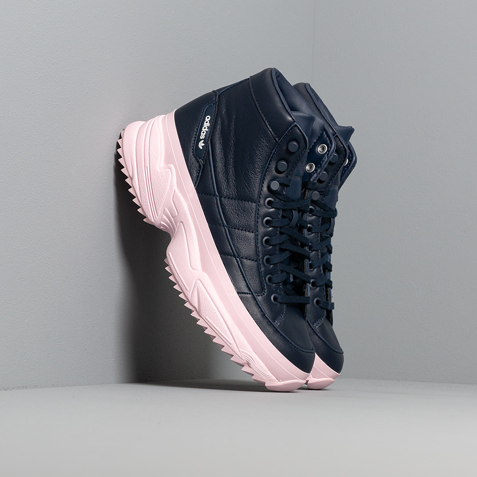 Încălțăminte și sneakerși pentru femei adidas Kiellor Xtra W Collegiate Navy/ Collegiate Navy/ Clear Pink