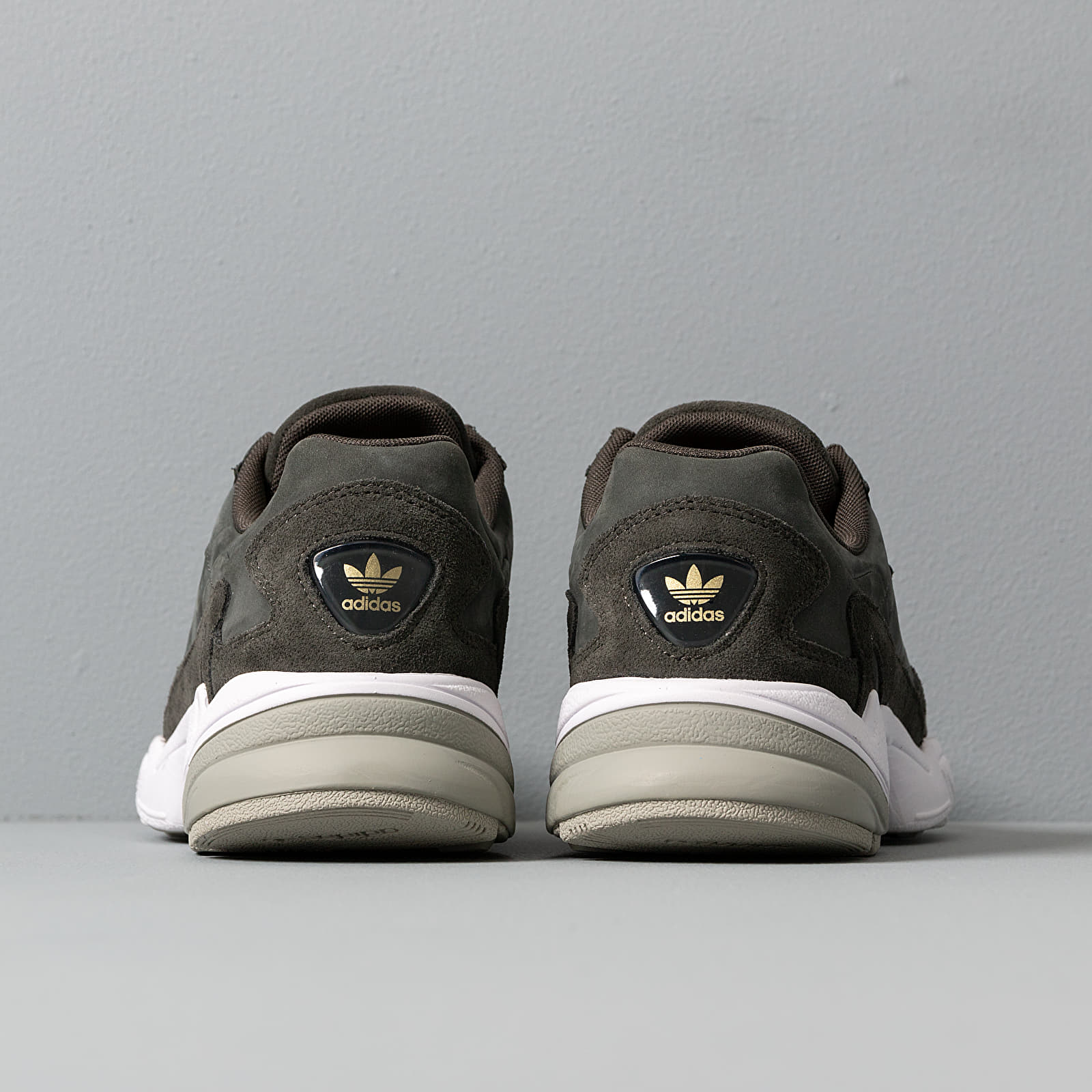 Zapatillas mujer adidas Falcon W Legend Earth/ Sesame/ Ftw White
