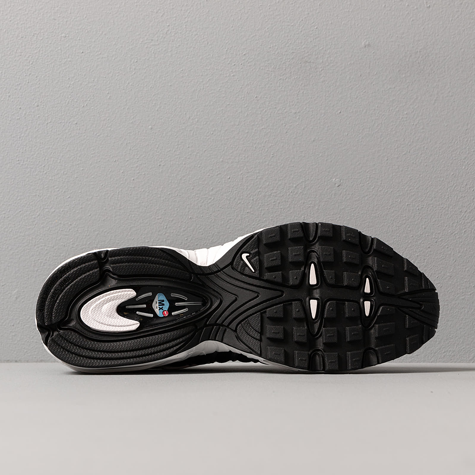 Chaussures et baskets femme Nike W Air Max Tailwind IV NRG Black/ White-Black