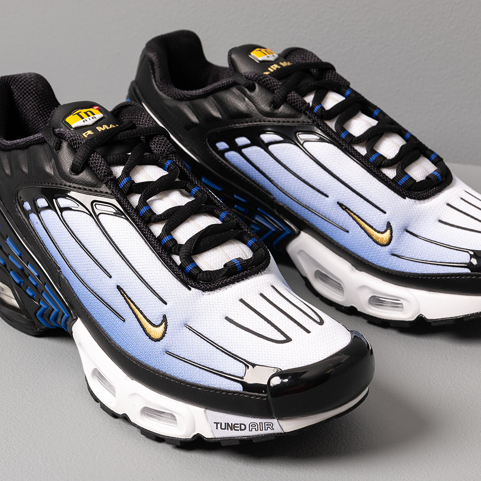 Férfi cipők Nike Air Max Plus III Black/ Chamois-Hyper Blue-White