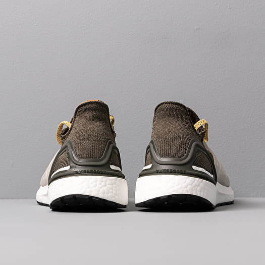 Ultraboost 19 core hotsell black linen green