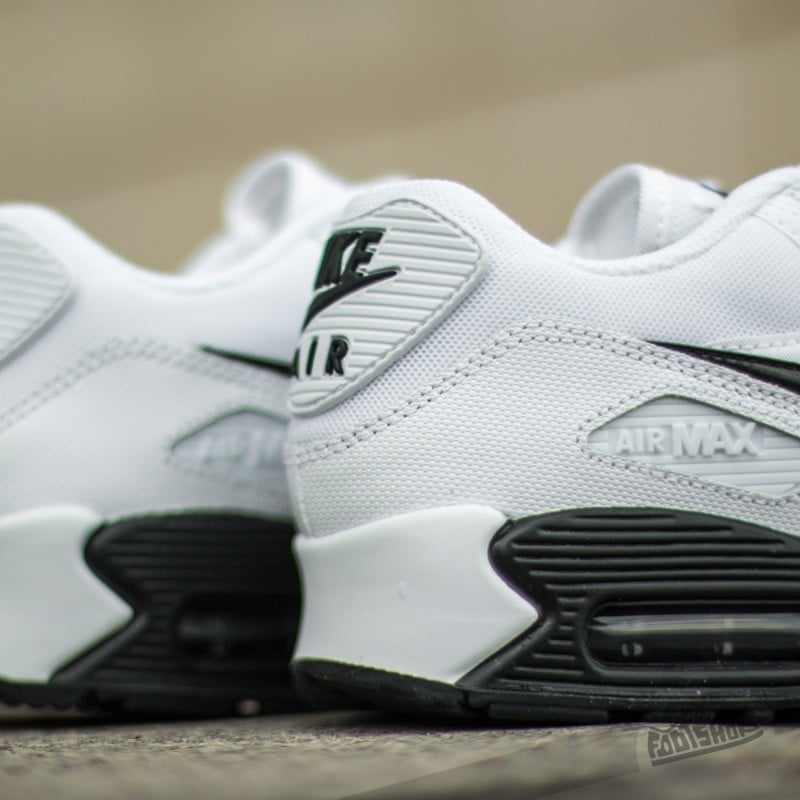 Scarpe donna Nike Wmns Air Max 90 Essential White/ Black