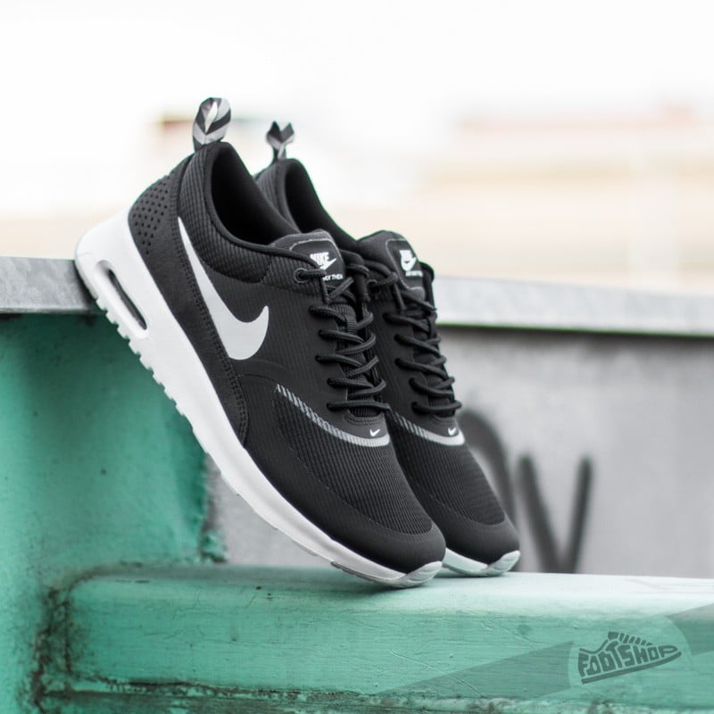 Buty damskie Wmns Nike Air Max Thea Black/ Wolf Grey Anthracite White