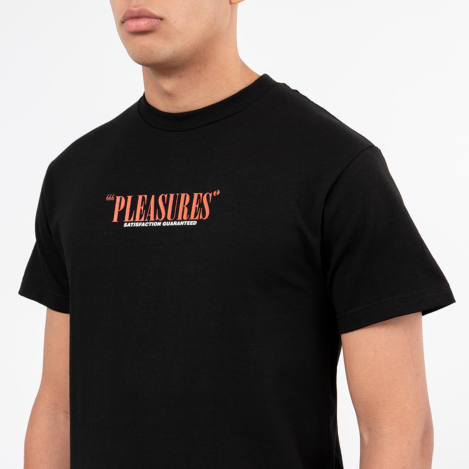 Magliette PLEASURES Satisfaction Guaranteed Tee Black