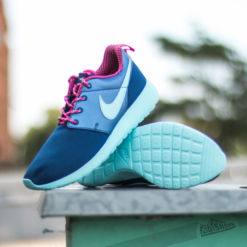 Buty damskie Nike Roshe One (GS) Hyper Pink/ Insignia Blue/ Copa-Vivid Pink