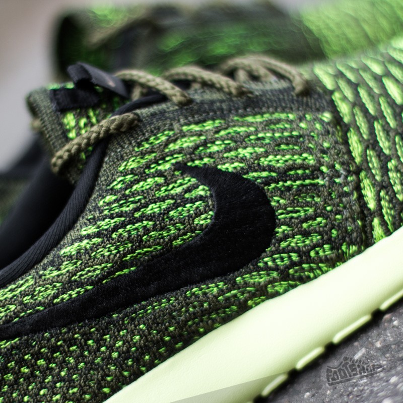 Buty damskie Nike Wmns Roshe One Flyknit Rough Green/ Black
