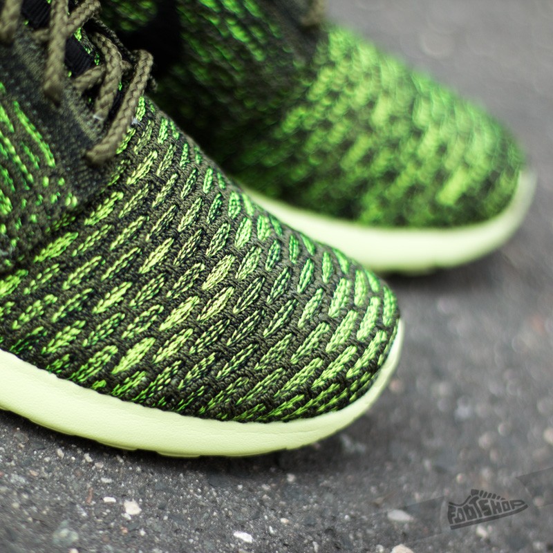 Buty damskie Nike Wmns Roshe One Flyknit Rough Green/ Black